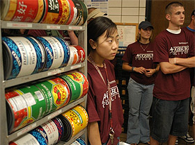 Picture of Augsburg students participating in Campus Kitchen.